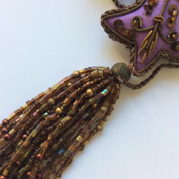 Preview: Baumhänger Lilie Flieder