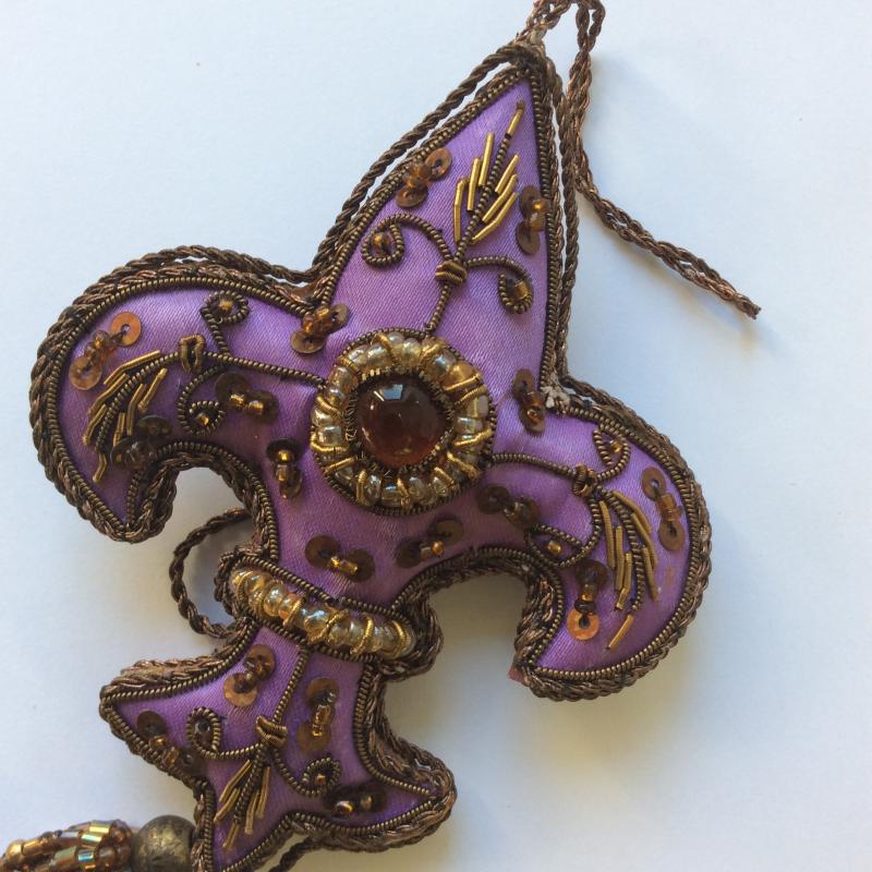 Baumhänger Lilie Flieder